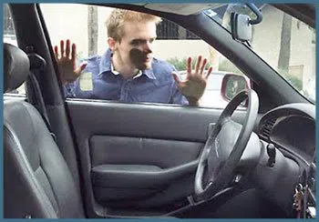 Boynton Beach Lock And Key Boynton Beach, FL 561-692-4270 - 19-locked-keys-in-car